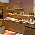 Mercure La Cite 4* قرقشونه