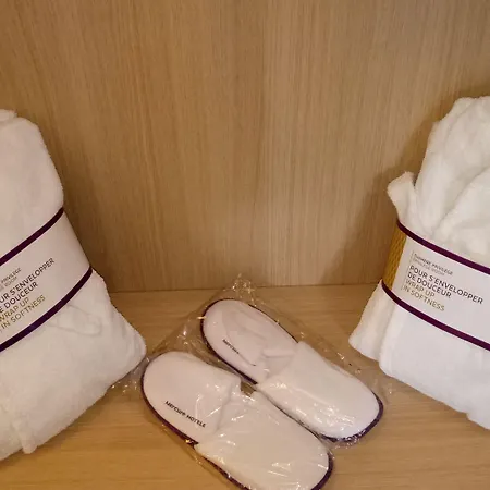 Mercure La Cite Hotel 4*