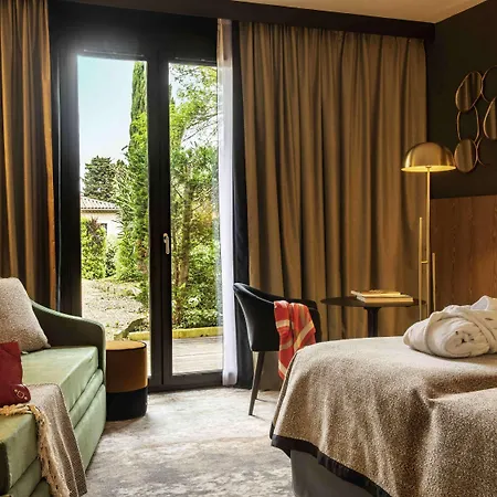 Mercure La Cité 4*