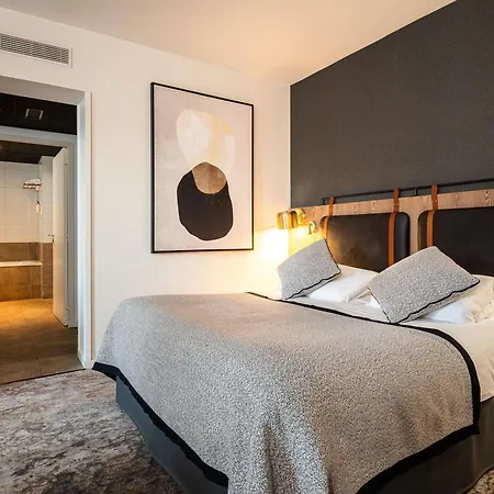 Mercure La Cite 4* قرقشونه