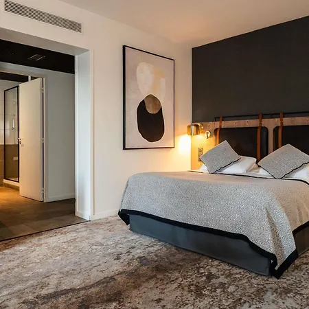 Mercure La Cite Hotel 4*