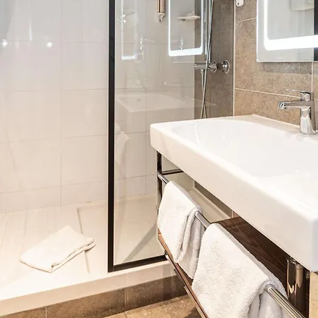 فندق Mercure La Cite قرقشونه