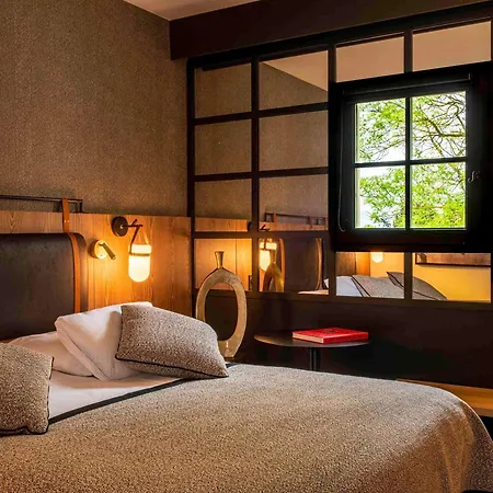 Hotel Mercure La Cite 4*