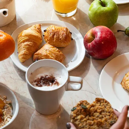 Mercure La Cité 4*