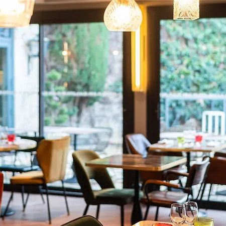 Mercure La Cité 4*