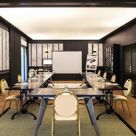 Hotel Mercure La Cite 4*