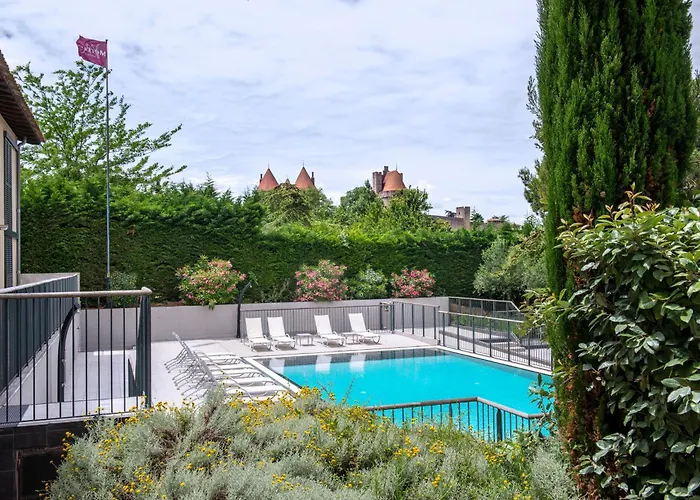 Mercure La Cite Hotel 4*