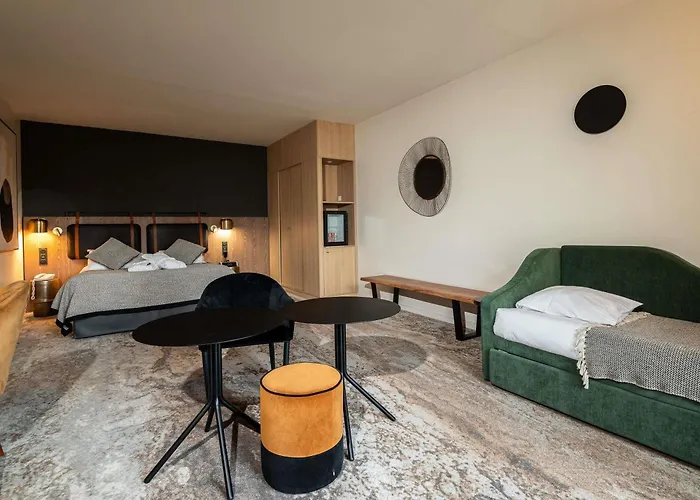 Mercure La Cite فندق قرقشونه