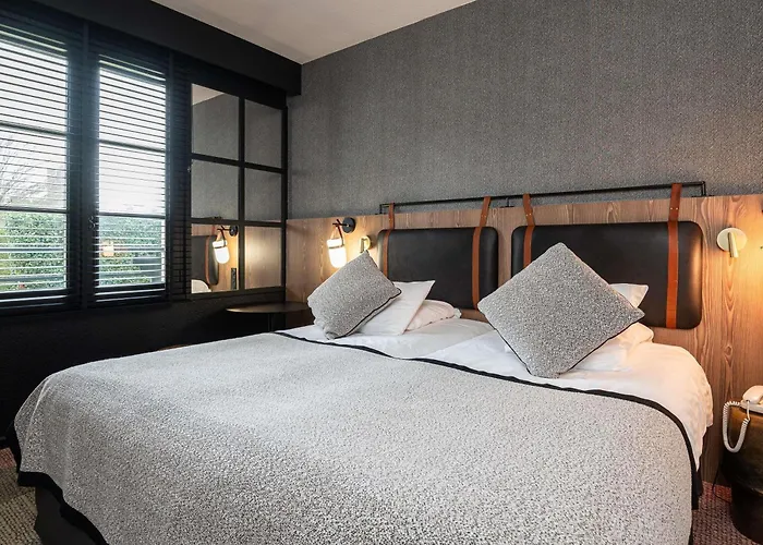 Mercure La Cite Hotel 4*