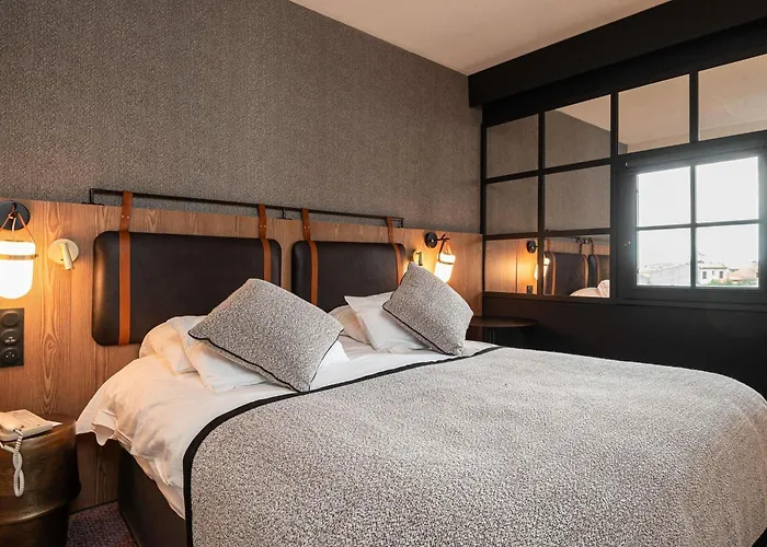 Mercure La Cite 4* قرقشونه