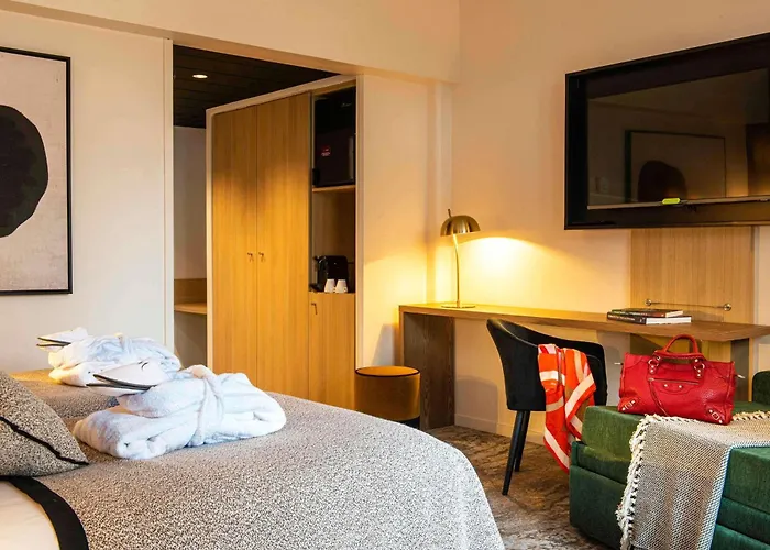 Mercure La Cite قرقشونه