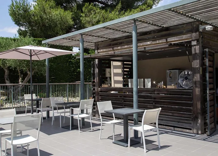 מלון Mercure La Cite 4*