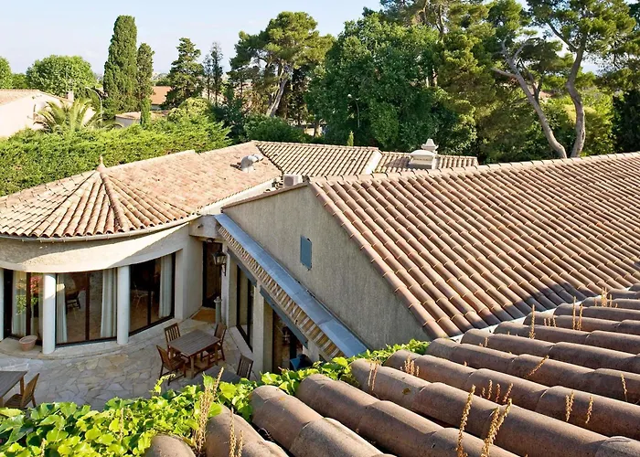 מלון Mercure La Cite 4*